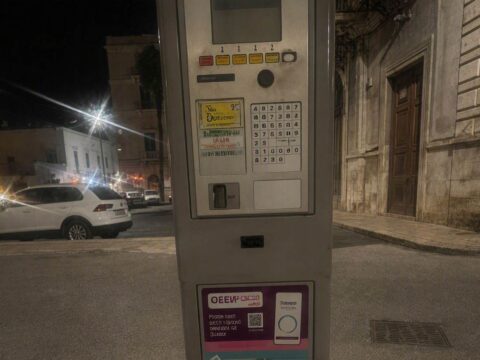 Parcometri rotti, multe puntuali: a Molfetta funziona meglio la sanzione del parcheggio?